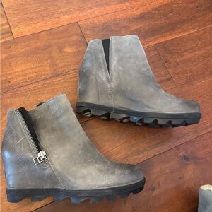 Sorel Gray Wedge Ankle Boots